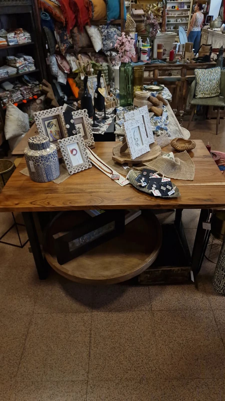 Arredo e complementi d'arredo orientali · Oggettistica, Container Concept Store